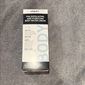 PHA Exfoliating Body Water Cream - Black and White